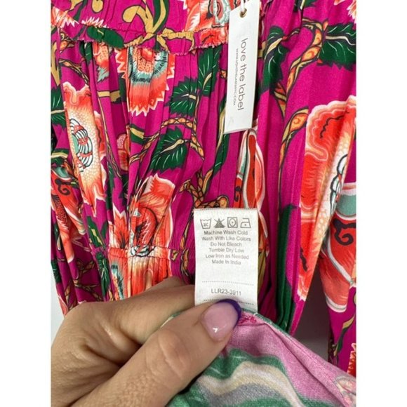 Love The Label Francesca Balloon Floral Top Women's Irena Berry Size: L NWT - Picture 9 of 11